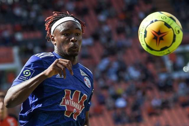  斯特拉斯堡主帅确诊 助理教练临场指挥  