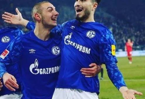  杜塞尔多夫锋线双星闪耀，德甲平民球队创造奇迹