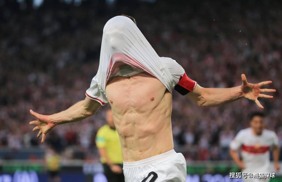  德甲升降级附加赛悬念丛生扣人心弦