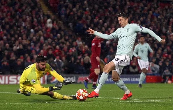  霍夫曼远射建功助门兴德甲客场全身而退